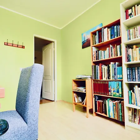 Spacious With Balcony *