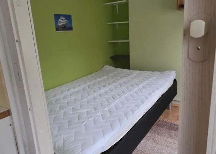 Spacious With Balcony *